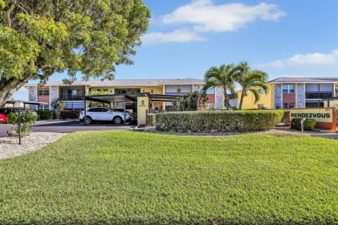 Copropriété à vendre à Cape Coral, Floride: 2 chambres, 90.49 m2 № 2171378 - photo 3