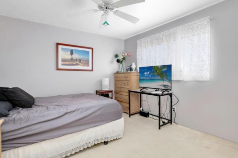 Copropriété à vendre à Cape Coral, Floride: 2 chambres, 90.49 m2 № 2171378 - photo 21
