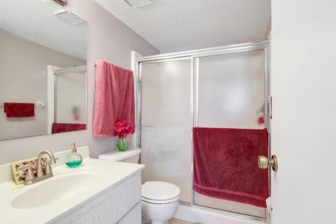 Copropriété à vendre à Cape Coral, Floride: 2 chambres, 90.49 m2 № 2171378 - photo 20
