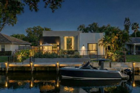 Villa ou maison à vendre à Wilton Manors, Floride: 4 chambres, 220.27 m2 № 2083075 - photo 3