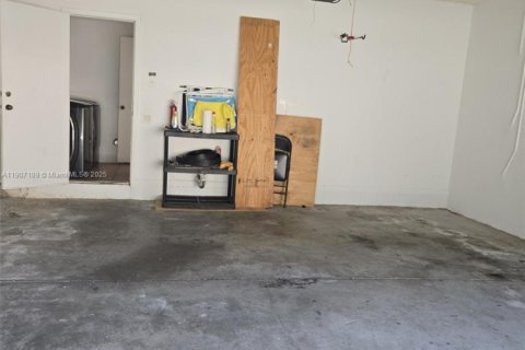 House in Weston, Florida 4 bedrooms, 176.7 sq.m. № 2013095 - photo 22