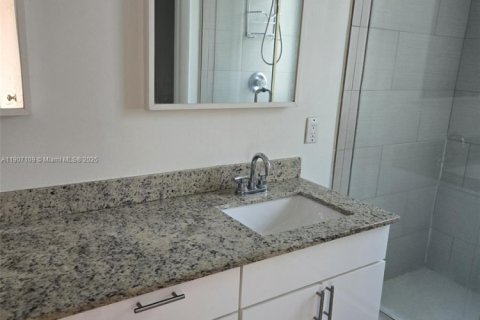 House in Weston, Florida 4 bedrooms, 176.7 sq.m. № 2013095 - photo 14