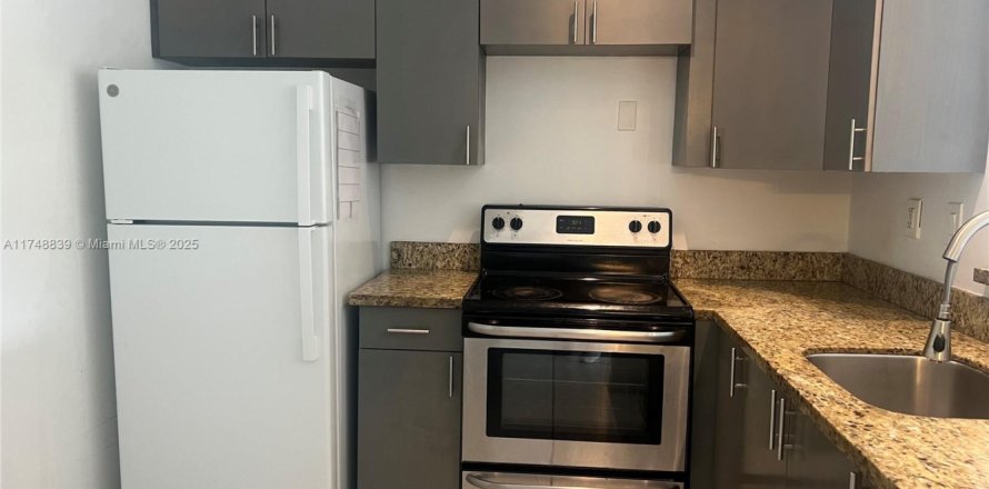 Condo à North Miami, Floride, 1 chambre № 1934374