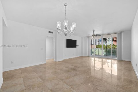 Condominio en venta en Aventura, Florida, 2 dormitorios, 160.72 m2 № 2073854 - foto 11