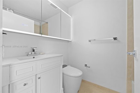 Condominio en venta en Aventura, Florida, 2 dormitorios, 160.72 m2 № 2073854 - foto 25