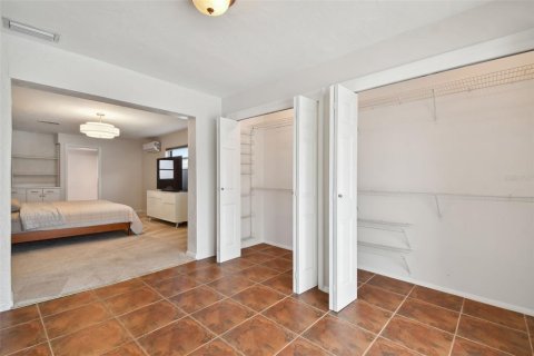 House in Saint Petersburg, Florida 4 bedrooms, 217.21 sq.m. № 1827261 - photo 30