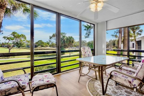 Condo in Sarasota, Florida, 2 bedrooms  № 2226615 - photo 16