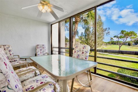 Condo in Sarasota, Florida, 2 bedrooms  № 2226615 - photo 15