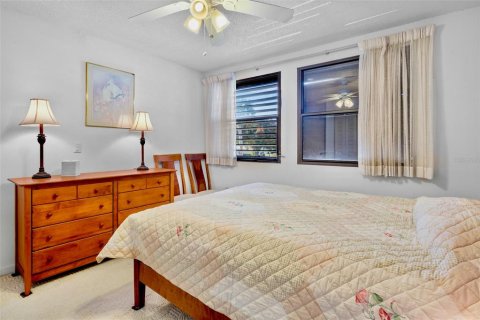 Condo in Sarasota, Florida, 2 bedrooms  № 2226615 - photo 29