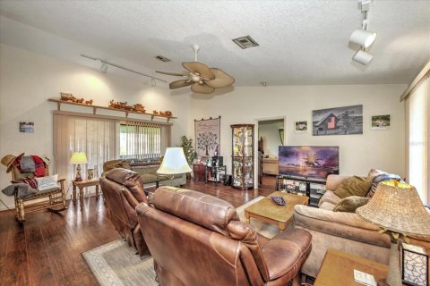 Casa en venta en Port Charlotte, Florida, 2 dormitorios, 180.42 m2 № 1718192 - foto 3