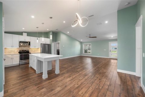 House in Rotonda, Florida 3 bedrooms, 150.41 sq.m. № 2425822 - photo 17
