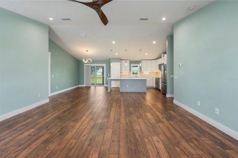 House in Rotonda, Florida 3 bedrooms, 150.41 sq.m. № 2425822 - photo 7