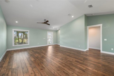 House in Rotonda, Florida 3 bedrooms, 150.41 sq.m. № 2425822 - photo 9