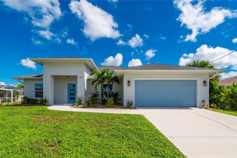 House in Rotonda, Florida 3 bedrooms, 150.41 sq.m. № 2425822 - photo 2