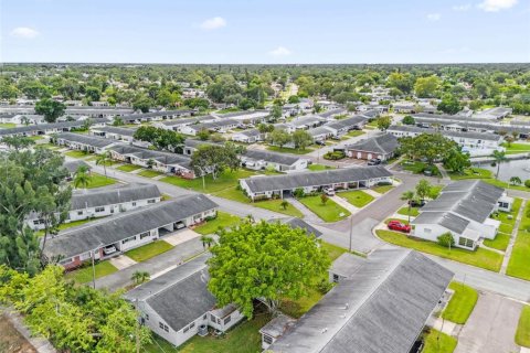 House in Pinellas Park, Florida 2 bedrooms, 88.26 sq.m. № 2364795 - photo 30