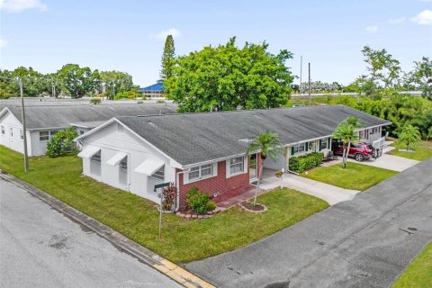 House in Pinellas Park, Florida 2 bedrooms, 88.26 sq.m. № 2364795 - photo 27