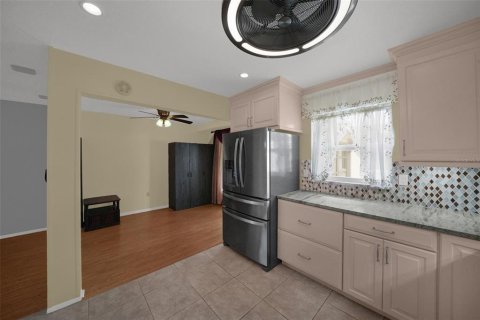 House in Pinellas Park, Florida 2 bedrooms, 88.26 sq.m. № 2364795 - photo 17