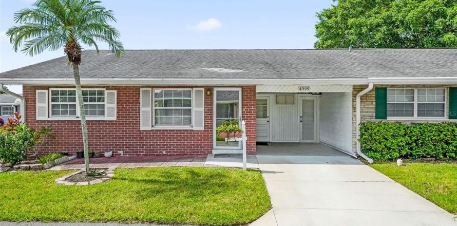 House in Pinellas Park, Florida 2 bedrooms, 88.26 sq.m. № 2364795
