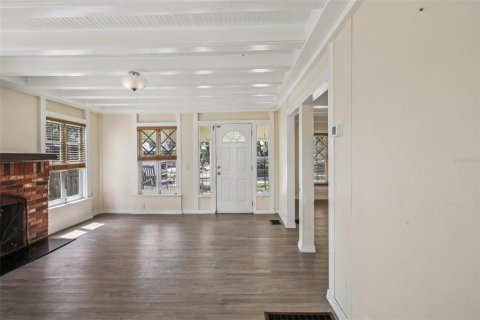 House in Tarpon Springs, Florida 3 bedrooms, 144 sq.m. № 1893914 - photo 3