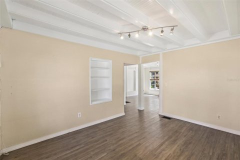 House in Tarpon Springs, Florida 3 bedrooms, 144 sq.m. № 1893914 - photo 14