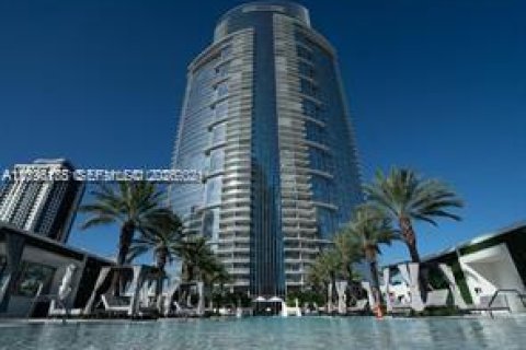 Appartement à louer à Miami, Floride: 1 chambre, 108.97 m2 № 2388064 - photo 2