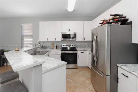 Casa en venta en Homestead, Florida, 3 dormitorios, 191.19 m2 № 1981900 - foto 13