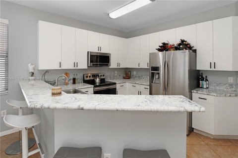 Casa en venta en Homestead, Florida, 3 dormitorios, 191.19 m2 № 1981900 - foto 14