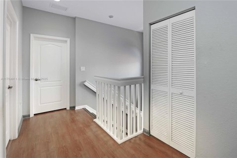 Casa en venta en Homestead, Florida, 3 dormitorios, 191.19 m2 № 1981900 - foto 28