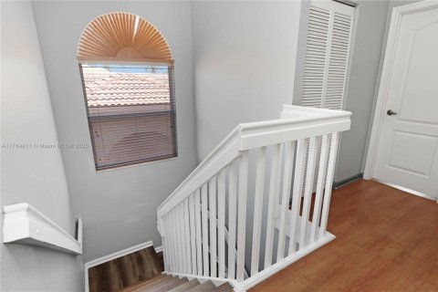 Casa en venta en Homestead, Florida, 3 dormitorios, 191.19 m2 № 1981900 - foto 27