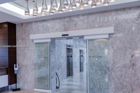Condominio en venta en Sunny Isles Beach, Florida, 2 dormitorios, 126.07 m2 № 2254284 - foto 28