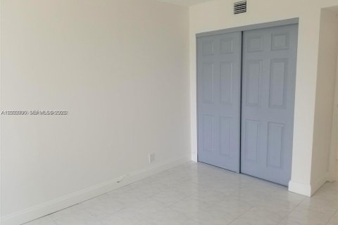 Condominio en venta en Sunny Isles Beach, Florida, 2 dormitorios, 126.07 m2 № 2254284 - foto 8