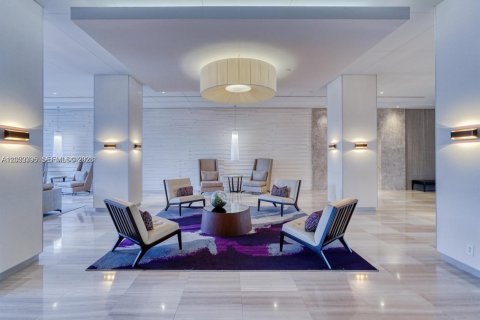 Condominio en venta en Sunny Isles Beach, Florida, 2 dormitorios, 126.07 m2 № 2254284 - foto 27