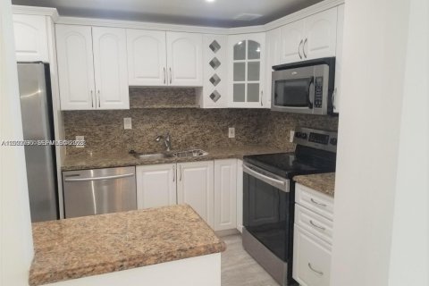 Condominio en venta en Sunny Isles Beach, Florida, 2 dormitorios, 126.07 m2 № 2254284 - foto 4