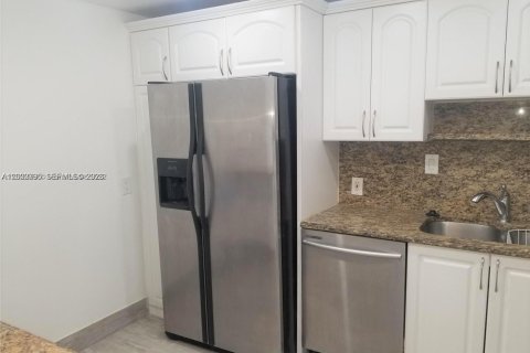 Condominio en venta en Sunny Isles Beach, Florida, 2 dormitorios, 126.07 m2 № 2254284 - foto 5