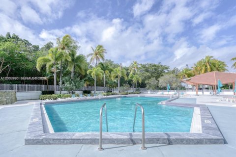 Condominio en venta en Sunny Isles Beach, Florida, 2 dormitorios, 126.07 m2 № 2254284 - foto 29