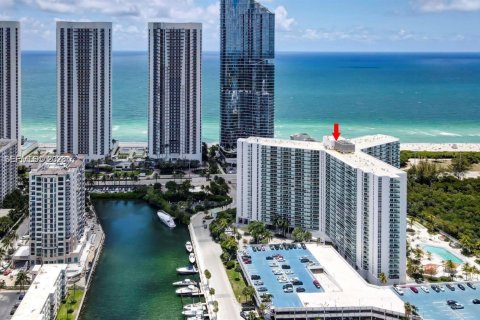 Condominio en Sunny Isles Beach, Florida, 2 dormitorios  № 2254284