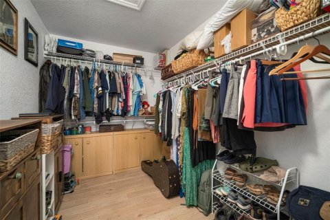 Купить виллу или дом в Спринг-Хилл, Флорида 9 комнат, 214.98м2, № 1537529 - фото 30