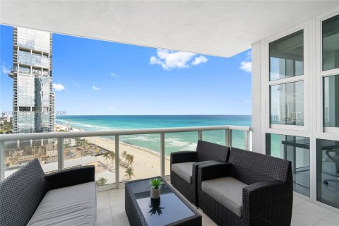 Copropriété à vendre à Sunny Isles Beach, Floride: 2 chambres, 152.64 m2 № 2040905 - photo 26