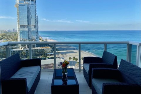 Condo à Sunny Isles Beach, Floride, 2 chambres  № 2040905