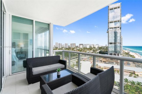 Copropriété à vendre à Sunny Isles Beach, Floride: 2 chambres, 152.64 m2 № 2040905 - photo 30