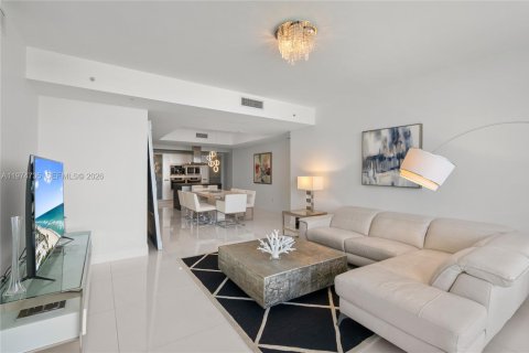 Copropriété à vendre à Sunny Isles Beach, Floride: 2 chambres, 152.64 m2 № 2040905 - photo 3