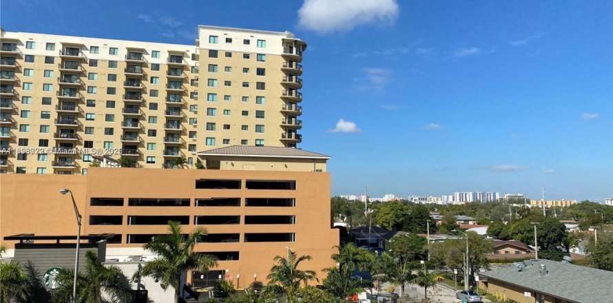 Condo in Miami, Florida, 1 bedroom № 1949839