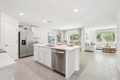 House in Ocala, Florida 4 bedrooms, 169.83 sq.m. № 1769772 - photo 3