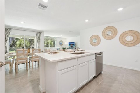 House in Ocala, Florida 4 bedrooms, 169.83 sq.m. № 1769772 - photo 4