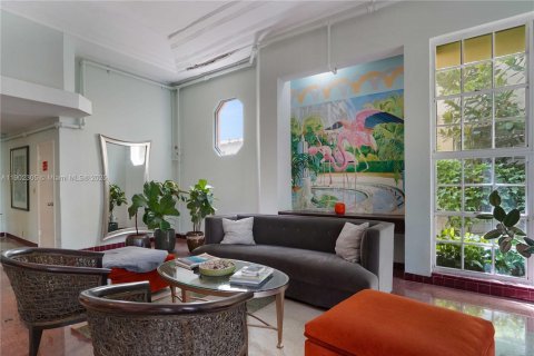 Condo in Miami Beach, Florida, 1 bedroom  № 1953644 - photo 17