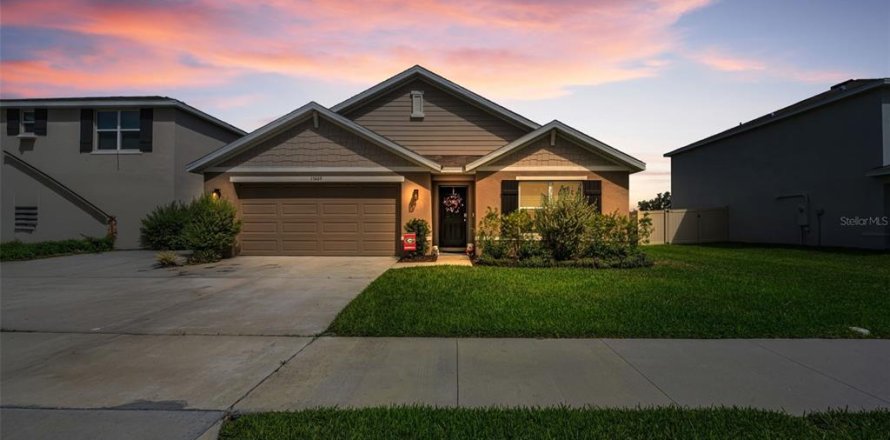 Villa ou maison à Spring Hill, Floride 4 chambres, 171.5 m2 № 2223432