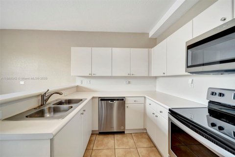 Copropriété à louer à Miramar, Floride: 2 chambres, 111.95 m2 № 1946869 - photo 9
