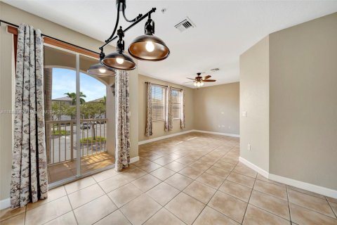 Copropriété à louer à Miramar, Floride: 2 chambres, 111.95 m2 № 1946869 - photo 3