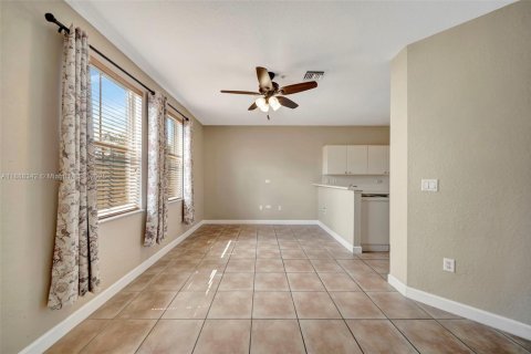 Copropriété à louer à Miramar, Floride: 2 chambres, 111.95 m2 № 1946869 - photo 4