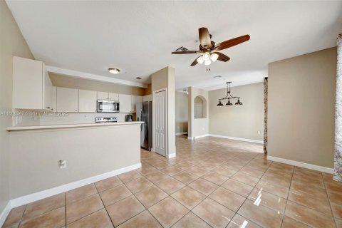 Copropriété à louer à Miramar, Floride: 2 chambres, 111.95 m2 № 1946869 - photo 12